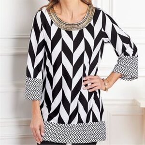 Anthony Richard’s 2X black white geometric print sequin collar tunic top